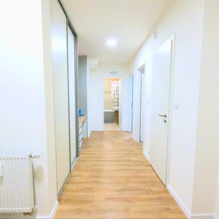 Brand New Apartment By Hockey Stadium Братислава Екстериор снимка