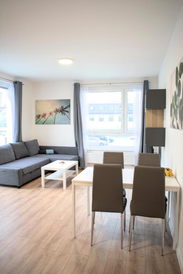 Brand New Apartment By Hockey Stadium Братислава Екстериор снимка