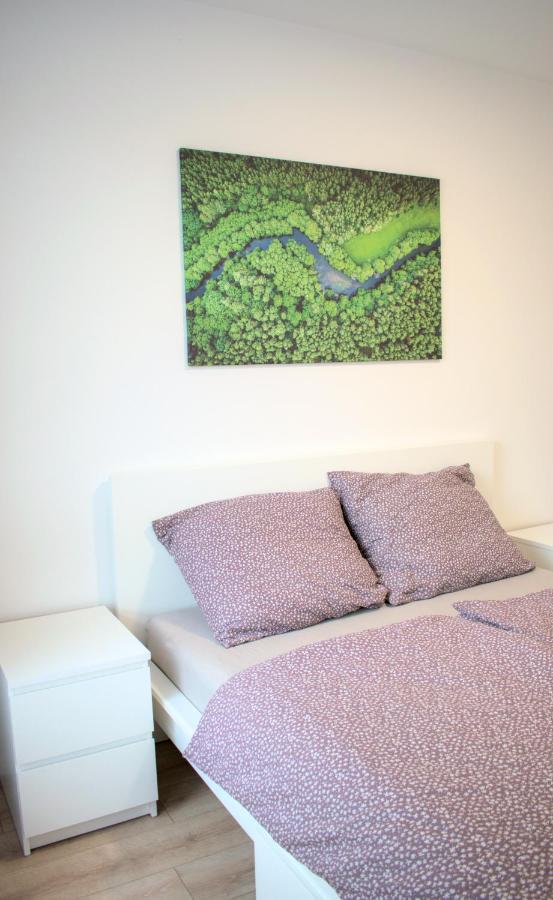 Brand New Apartment By Hockey Stadium Братислава Екстериор снимка